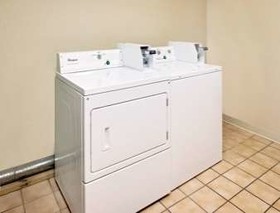 Days Inn by Wyndham Boonville