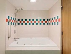 Days Inn by Wyndham Boonville