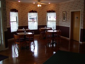 Carriage House Inn