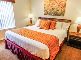 Grand Crowne Resorts - Grand Crowne