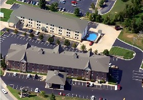 Grand Oaks