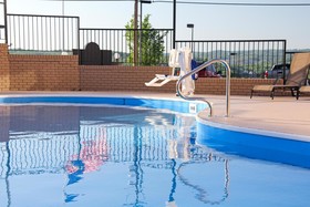 Grand View Inn & Suites