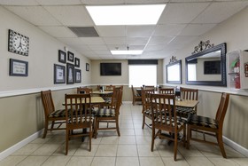 Grand View Inn & Suites