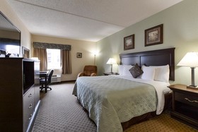 Grand View Inn & Suites