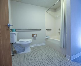 Super 8 by Wyndham Branson / Shepherd of the Hills Exwy