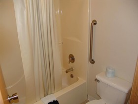 Super 8 by Wyndham Branson / Shepherd of the Hills Exwy