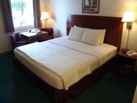 Super 8 by Wyndham Branson / Shepherd of the Hills Exwy