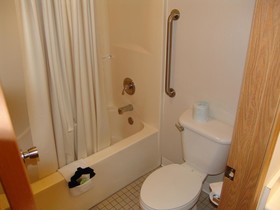 Super 8 by Wyndham Branson / Shepherd of the Hills Exwy