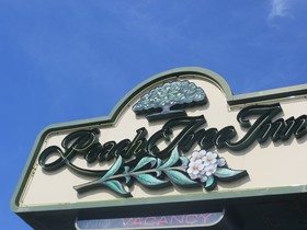 Peach Tree Inn