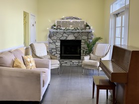 Seven Gables Inn