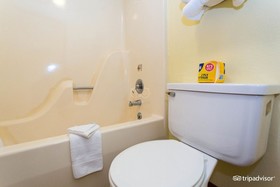Seven Gables Inn