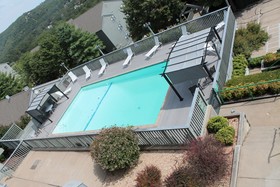 Treehouse Condo Rentals