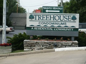 Treehouse Condo Rentals