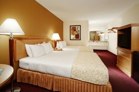 Whispering Hills Inn
