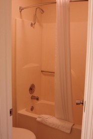 Whispering Hills Inn