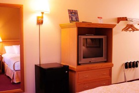 Whispering Hills Inn