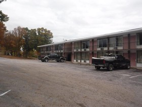 Colonial Mountain Inn