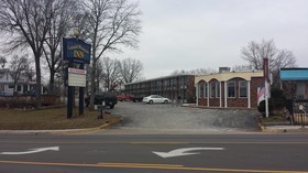 Colonial Mountain Inn