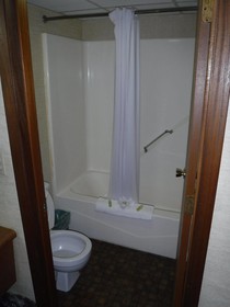 Colonial Mountain Inn