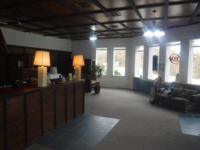 Colonial Mountain Inn