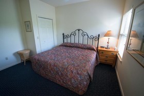 Escapes! to Branson Yacht Club