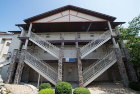 Escapes! to Branson Yacht Club