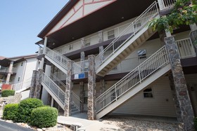 Escapes! to Branson Yacht Club