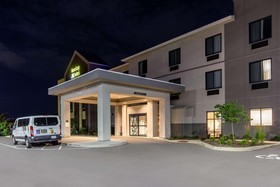Mainstay Suites Saint Louis Airport