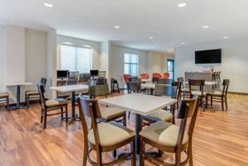 Mainstay Suites Saint Louis Airport
