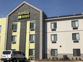 Mainstay Suites Saint Louis Airport
