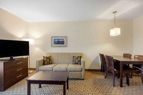 Mainstay Suites Saint Louis Airport