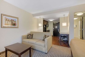 Mainstay Suites Saint Louis Airport