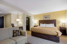 Mainstay Suites Saint Louis Airport