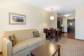 Mainstay Suites Saint Louis Airport