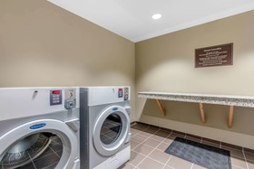 Mainstay Suites Saint Louis Airport