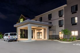 Mainstay Suites Saint Louis Airport
