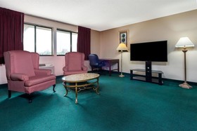 Baymont by Wyndham Bridgeton St Louis