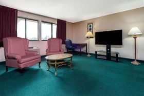 Baymont by Wyndham Bridgeton St Louis