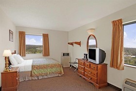 Highland Inn & Suites
