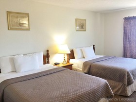 Highland Inn & Suites