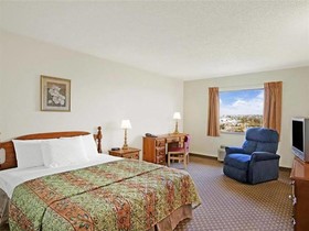 Highland Inn & Suites