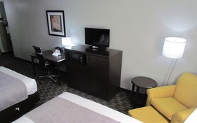 Oak Hill Inn & Suites
