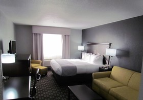 Oak Hill Inn & Suites