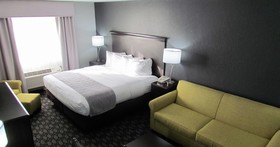 Oak Hill Inn & Suites