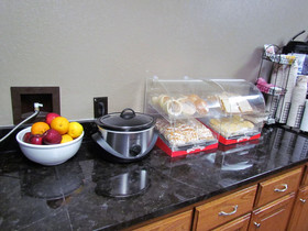 Oak Hill Inn & Suites