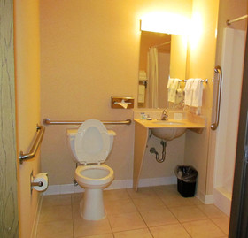 Oak Hill Inn & Suites