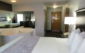 Oak Hill Inn & Suites