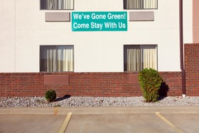Cassville Four Seasons Inn & Suites