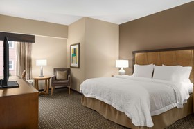 Hampton Inn & Suites Clayton/St Louis-Galleria Area