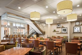 Hampton Inn & Suites Clayton/St Louis-Galleria Area